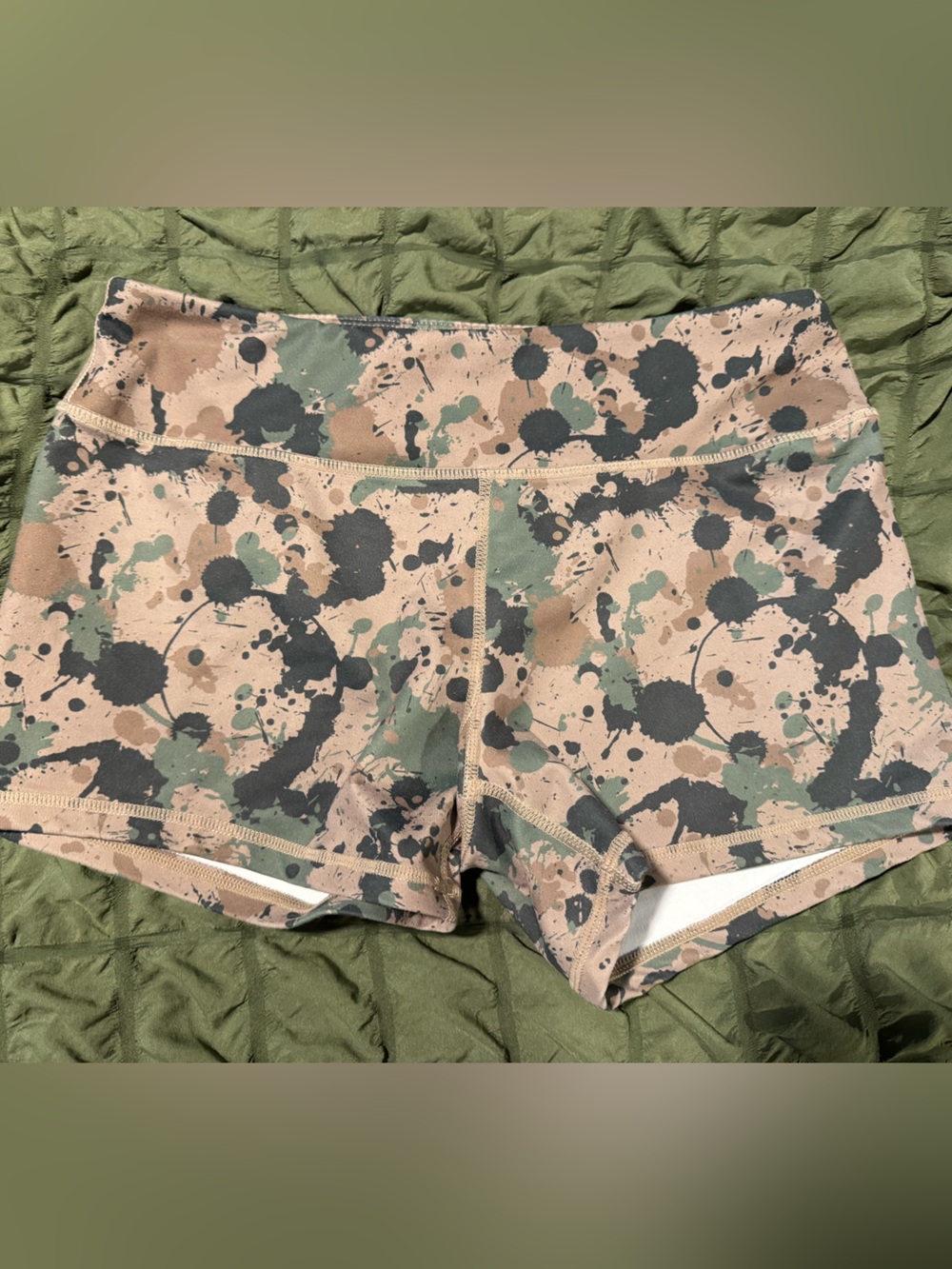 Born Primitive Camo Splash shorts - Green/Tan/Black